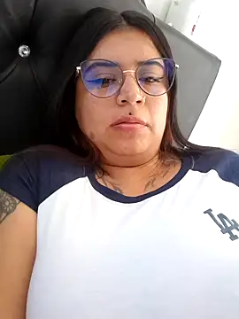 Snapshot of Devilsweet17 chatting on February 2025 03:07:01 PM Devilsweet17 online show from February 2025 03:07:01 PM