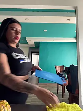 Snapshot of Devilsweet17 chatting on March 2025 05:39:02 PM Devilsweet17 online show from March 2025 05:39:02 PM