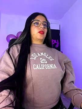 Snapshot of Devilsweet17 chatting on November 2025 09:25:01 PM Devilsweet17 online show from November 2025 09:25:01 PM