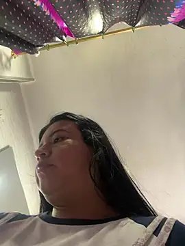 Snapshot of Devilsweet17 chatting on February 2026 02:06:01 PM Devilsweet17 online show from February 2026 02:06:01 PM