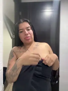 Snapshot of Devilsweet17 chatting on February 2026 11:04:02 PM Devilsweet17 online show from February 2026 11:04:02 PM