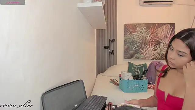 emma alice  online show from September 2025 12:18:01 PM