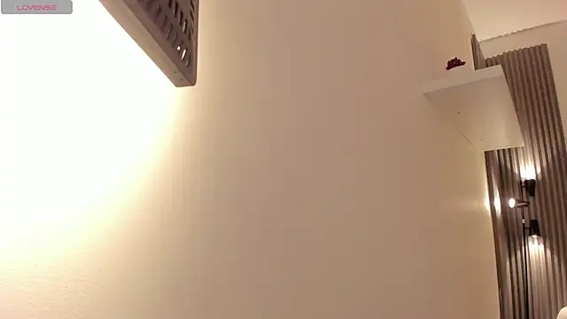 emma alice  online show from November 2025 12:02:02 PM