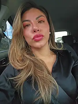 Snapshot of Karen_San_Miguel chatting on December 2025 03:54:01 PM Karen San Miguel online show from December 2025 03:54:01 PM