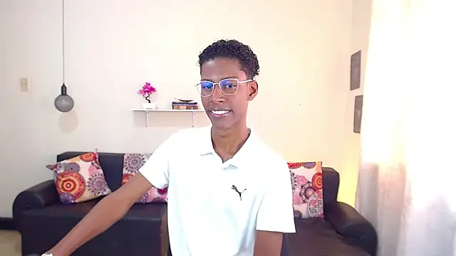 maiki18  online show from January 2025 01:49:01 PM