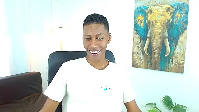 maiki18  online show from December 2025 08:39:02 PM