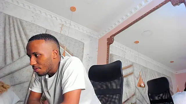 Snapshot of JamesParck chatting on January 2025 06:25:01 PM JamesParck online show from January 2025 06:25:01 PM