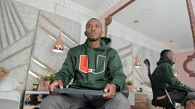 Snapshot of JamesParck chatting on January 2025 12:33:01 PM JamesParck online show from January 2025 12:33:01 PM