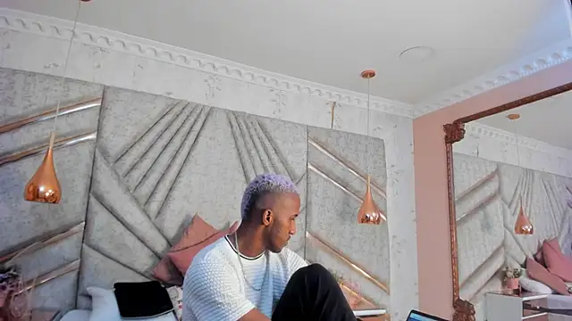 Snapshot of JamesParck chatting on February 2025 05:08:01 PM JamesParck online show from February 2025 05:08:01 PM