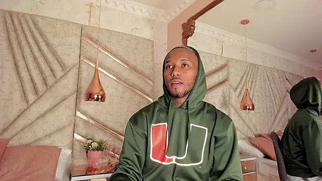 Snapshot of JamesParck chatting on March 2025 02:21:01 PM JamesParck online show from March 2025 02:21:01 PM