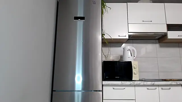 SierraSky  online show from November 2025 06:07:01 PM