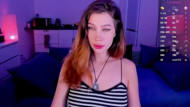 tenderdreams online show from November 2025 10:42:01 PM