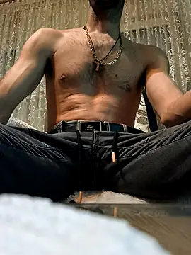 Snapshot of Cirkon1984 chatting on February 2025 03:10:02 PM Cirkon1984 online show from February 2025 03:10:02 PM