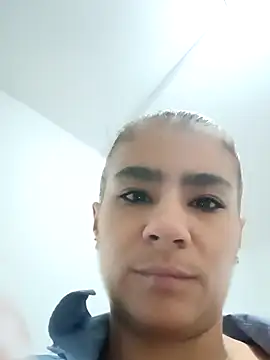 Leslly  online show from February 2025 11:32:02 AM