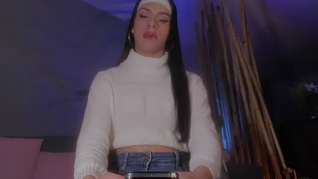 danna v online show from March 2025 08:17:01 AM