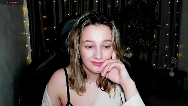 Sinty Noria online show from March 2025 09:47:02 AM