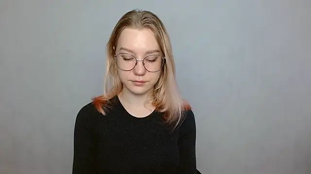 Snapshot of cindi_hot chatting on January 2025 09:15:02 AM cindi hot online show from January 2025 09:15:02 AM