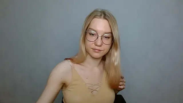 Snapshot of cindi_hot chatting on January 2025 12:41:02 PM cindi hot online show from January 2025 12:41:02 PM