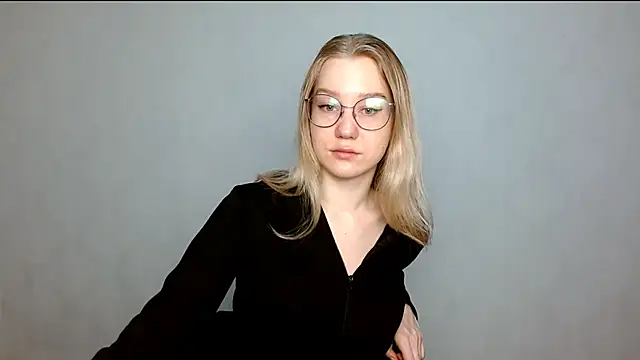 Snapshot of cindi_hot chatting on March 2025 08:27:01 AM cindi hot online show from March 2025 08:27:01 AM