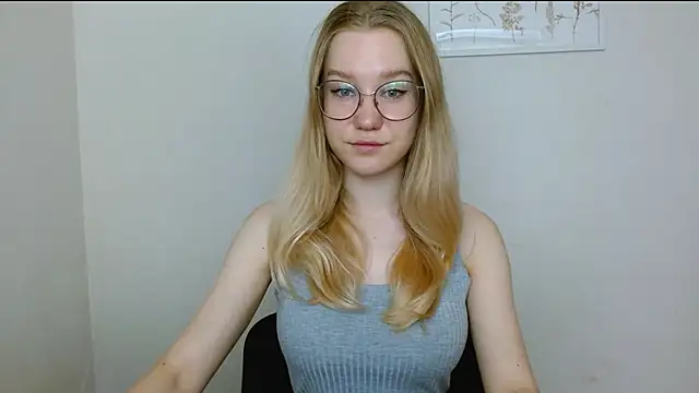 Snapshot of cindi_hot chatting on September 2025 08:17:01 AM cindi hot online show from September 2025 08:17:01 AM