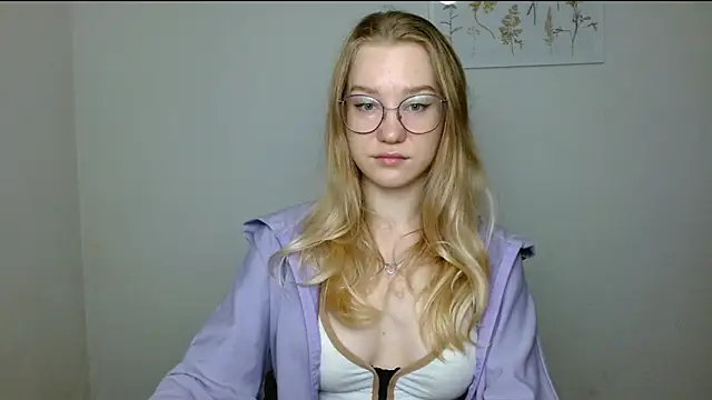 Snapshot of cindi_hot chatting on October 2025 09:40:02 AM cindi hot online show from October 2025 09:40:02 AM