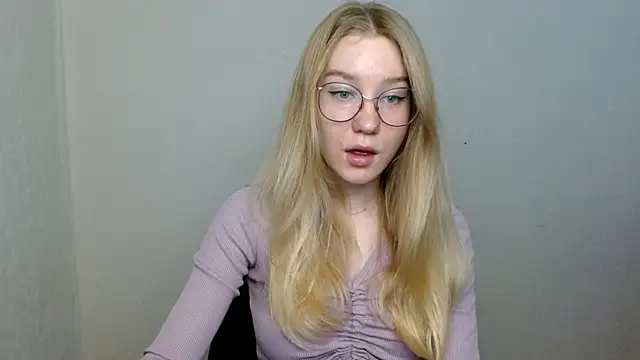 Snapshot of cindi_hot chatting on November 2025 08:46:02 AM cindi hot online show from November 2025 08:46:02 AM