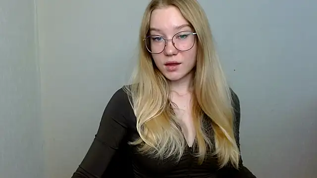 Snapshot of cindi_hot chatting on November 2025 10:25:02 AM cindi hot online show from November 2025 10:25:02 AM