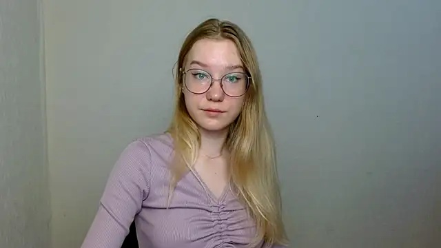 Snapshot of cindi_hot chatting on November 2025 09:39:01 AM cindi hot online show from November 2025 09:39:01 AM