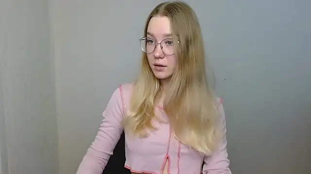 Snapshot of cindi_hot chatting on February 2026 02:24:02 PM cindi hot online show from February 2026 02:24:02 PM