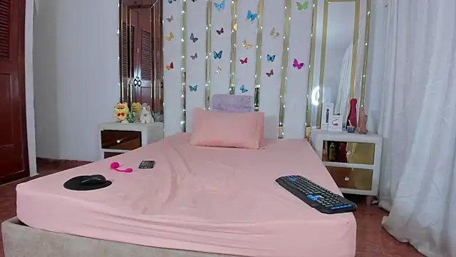 AnyelaGitanaMature online show from November 2025 03:42:02 AM