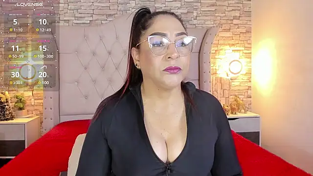 Snapshot of Gina_Myers chatting on January 2025 12:40:01 PM Gina Myers online show from January 2025 12:40:01 PM