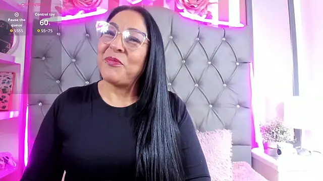 Snapshot of Gina_Myers chatting on October 2025 12:38:01 PM Gina Myers online show from October 2025 12:38:01 PM