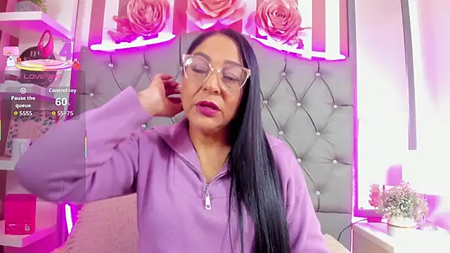 Snapshot of Gina_Myers chatting on November 2025 12:26:01 PM Gina Myers online show from November 2025 12:26:01 PM