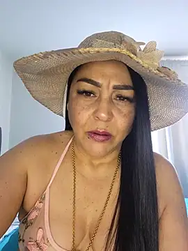 Snapshot of Gina_Myers chatting on November 2025 08:40:02 PM Gina Myers online show from November 2025 08:40:02 PM