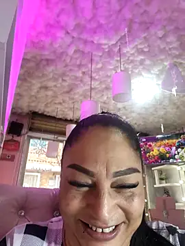 Snapshot of Gina_Myers chatting on November 2025 07:35:01 PM Gina Myers online show from November 2025 07:35:01 PM