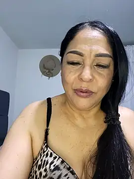 Snapshot of Gina_Myers chatting on December 2025 01:10:02 AM Gina Myers online show from December 2025 01:10:02 AM