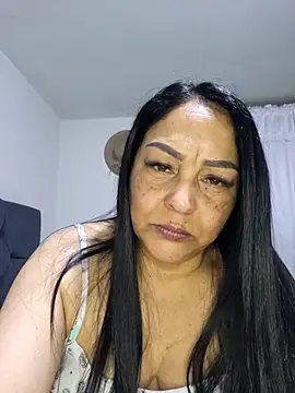 Snapshot of Gina_Myers chatting on December 2025 12:38:02 AM Gina Myers online show from December 2025 12:38:02 AM