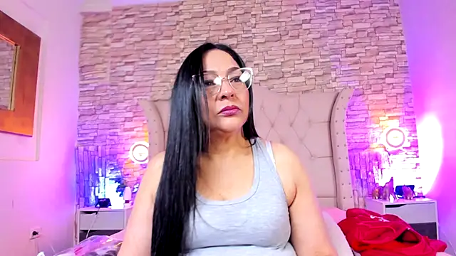 Snapshot of Gina_Myers chatting on December 2025 12:54:01 PM Gina Myers online show from December 2025 12:54:01 PM