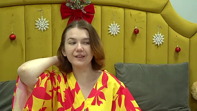 Snapshot of LessySmith chatting on December 2025 04:14:01 PM LessySmith online show from December 2025 04:14:01 PM