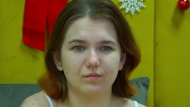 Snapshot of LessySmith chatting on January 2026 04:25:01 AM LessySmith online show from January 2026 04:25:01 AM