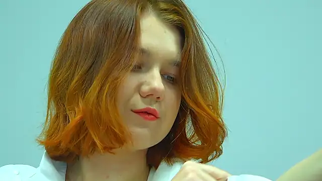 Snapshot of LessySmith chatting on February 2026 04:17:01 PM LessySmith online show from February 2026 04:17:01 PM