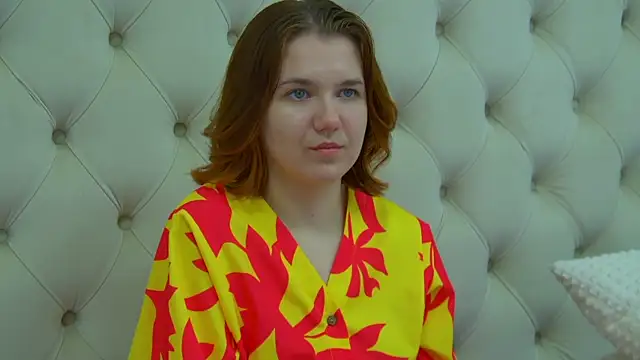 Snapshot of LessySmith chatting on February 2026 04:43:01 AM LessySmith online show from February 2026 04:43:01 AM