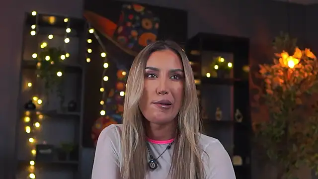 Evelyn Evyyy online show from January 2026 07:17:01 PM