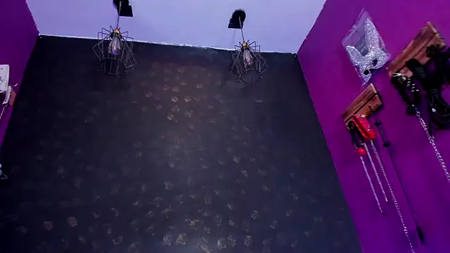 Alexa Slave online show from November 2025 07:02:02 PM