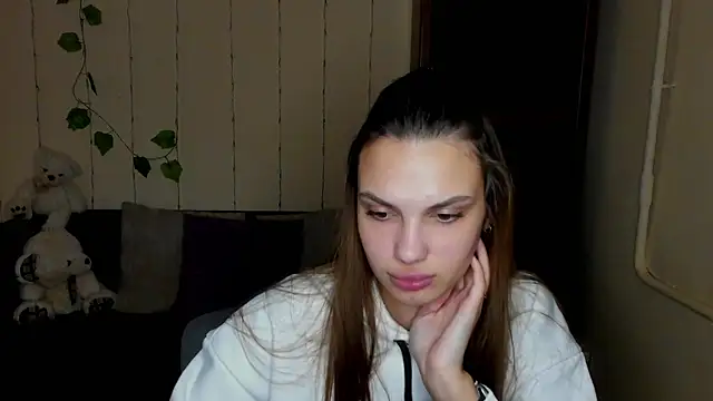 Aminakisuliawolf online show from December 2024 11:00:01 AM