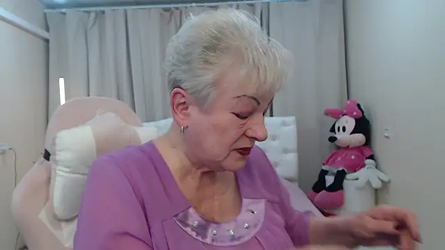 KayleSmoll online show from March 2026 06:52:01 PM