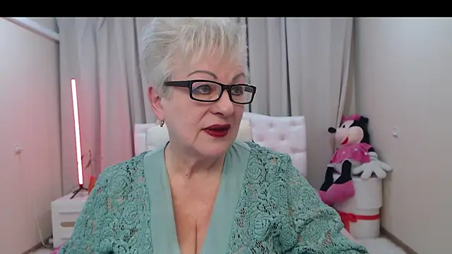 KayleSmoll online show from April 2026 06:55:02 PM