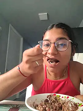 Sofythom1 online show from July 2026 03:49:01 PM