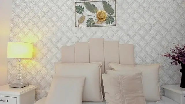 Snapshot of MarianaSanz chatting on September 2025 01:10:01 PM MarianaSanz online show from September 2025 01:10:01 PM