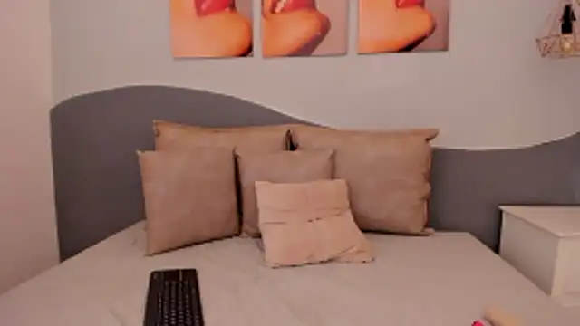 Snapshot of MarianaSanz chatting on November 2025 04:06:01 PM MarianaSanz online show from November 2025 04:06:01 PM